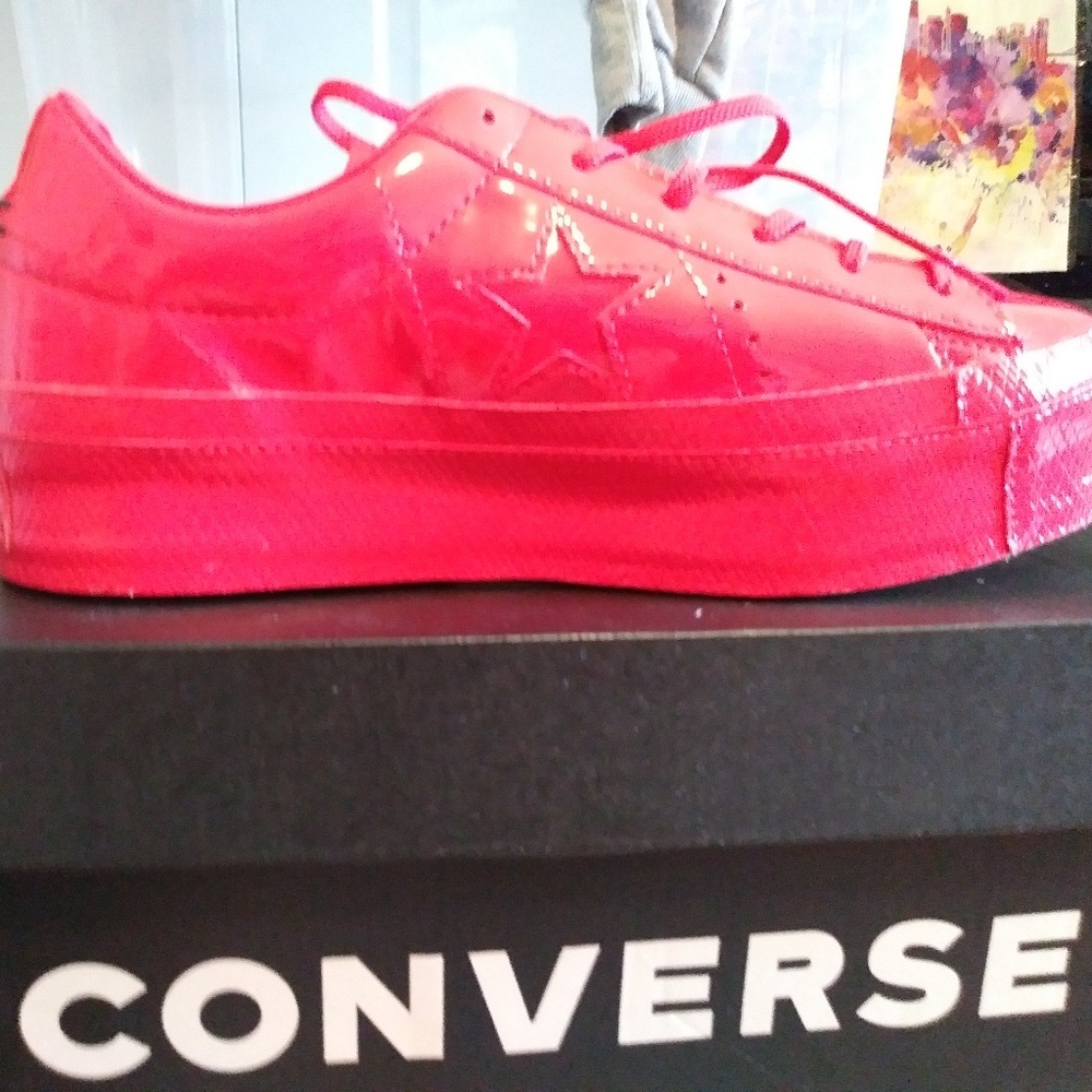 CONVERSE Sneakers Sz 7.5 Cherry Red One Star